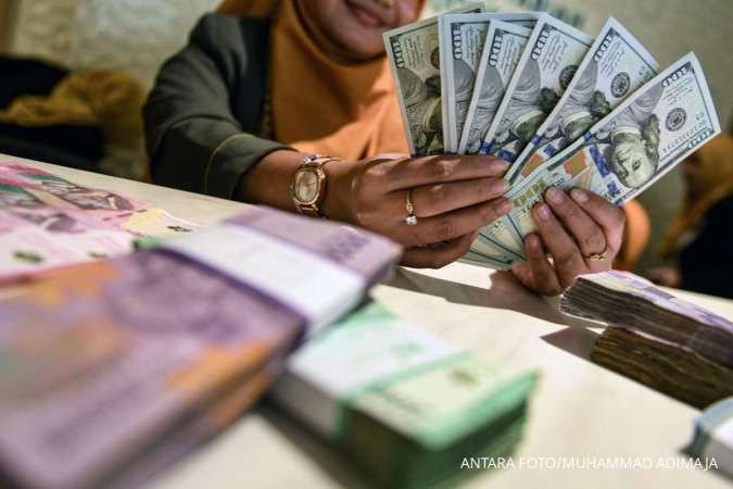 Rupiah Berpeluang Menguat Terbatas Selasa (17/9), Pasar Menanti Keputusan Suku Bunga