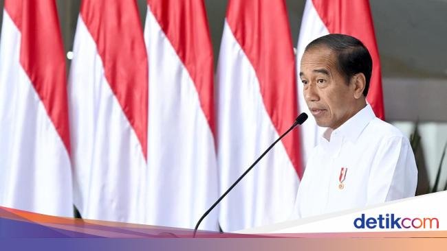 Cerita Jokowi soal Bisikan 'Hati-hati Digulingkan'