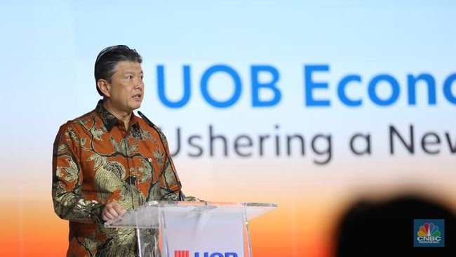 Bos UOB Beberkan Peluang dan Tantangan Ekonomi Indonesia 2025