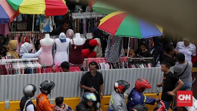 Kantor Jokowi Bongkar Alasan Gaji Pekerja RI Kecil