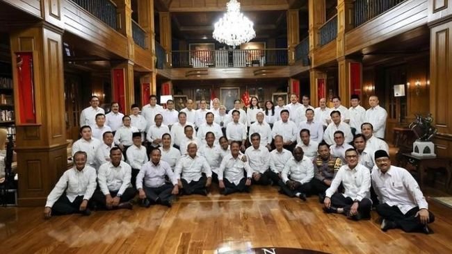 Kemeja Putih, Sederet Calon Menteri Hadiri Pembekalan di Hambalang