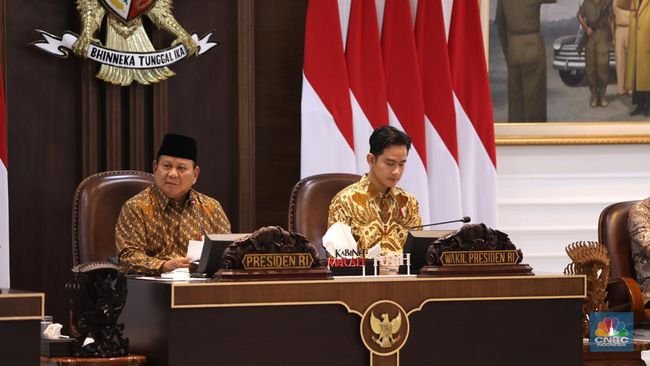 Prabowo Warning Menteri: Tidak Dukung Makan Gratis Silakan Keluar!