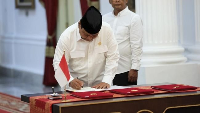 Prabowo Teken Aturan Hapus Utang Macet Petani, Nelayan Hingga UMKM