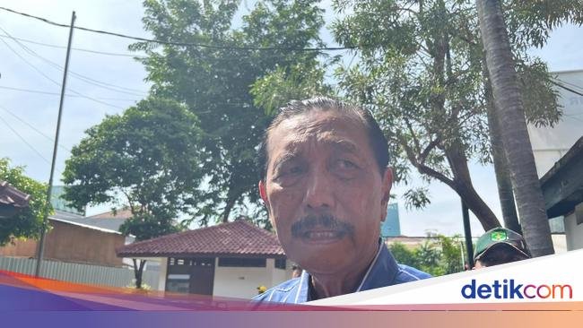 Luhut Sebut PPN Naik Jadi 12% Bakal Diundur!