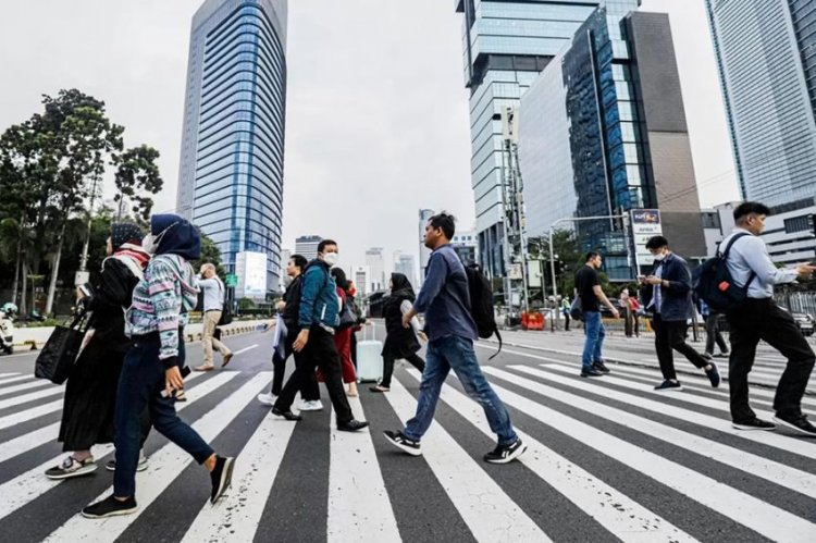 Kelas Menengah Jantung Ekonomi RI, Tapi Jumlahnya Terus Turun Drastis