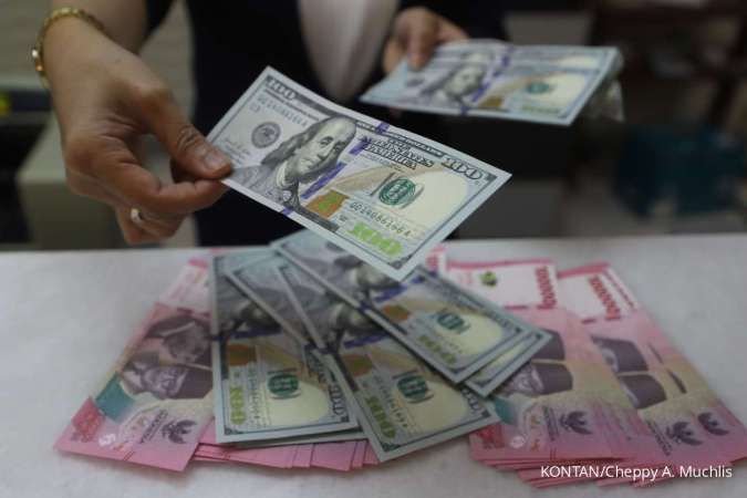 Sentimen Domestik dan Global Tenggelamkan Rupiah