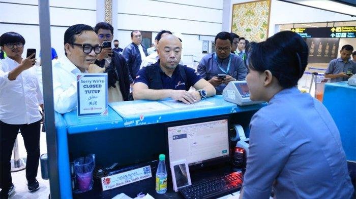 Wamenaker-Wamenhub Sidak Bandara Soetta, Pastikan Stabilitas Harga Tiket & Hak Pekerja saat Libur