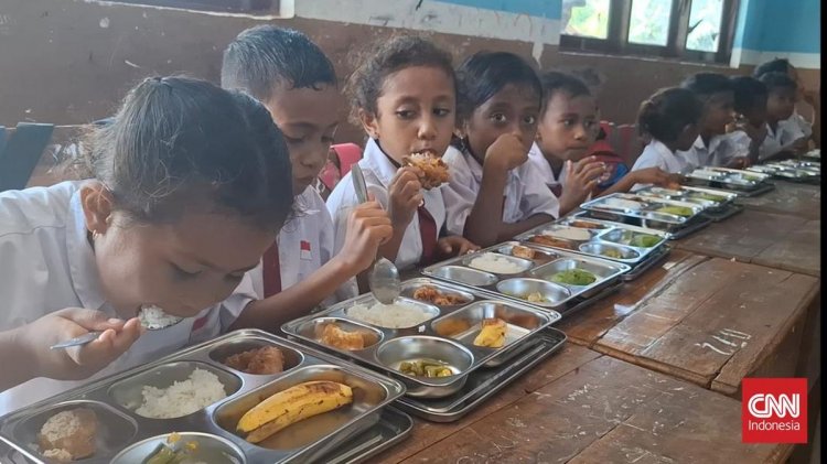 Orang Tua Siswa di NTT Curhat Makan Bergizi Gratis Berbau Busuk