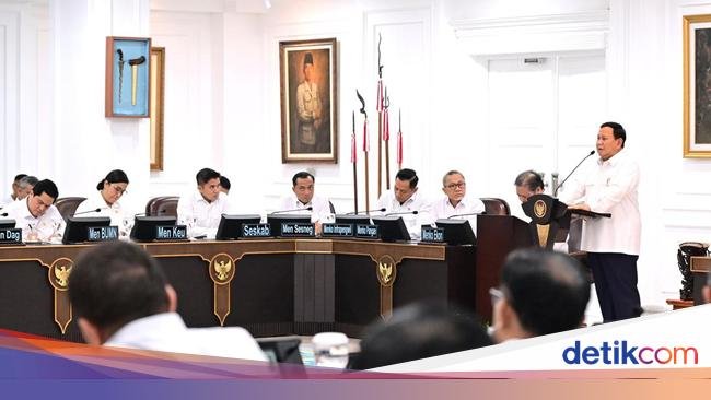 5 Pernyataan Prabowo Saat Evaluasi Kinerja 100 Hari