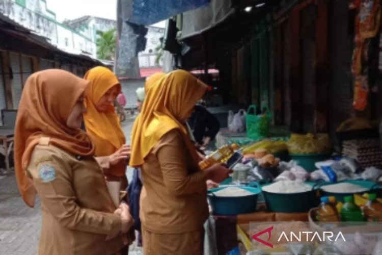 Pemkab Bangkalan temukan minyak goreng kemasan tidak sesuai takaran  Jawa Timur