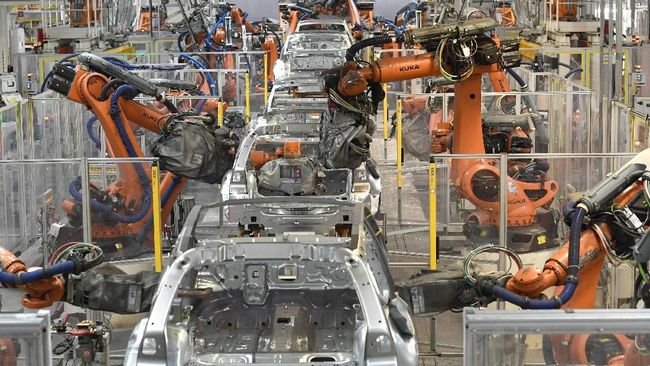 Pabrik Otomotif Raksasa Mau PHK Karyawan Gara-Gara Trump